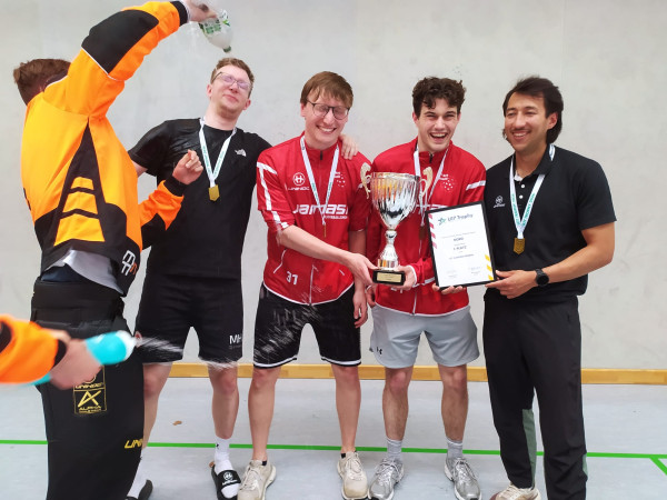 u17m Trainer